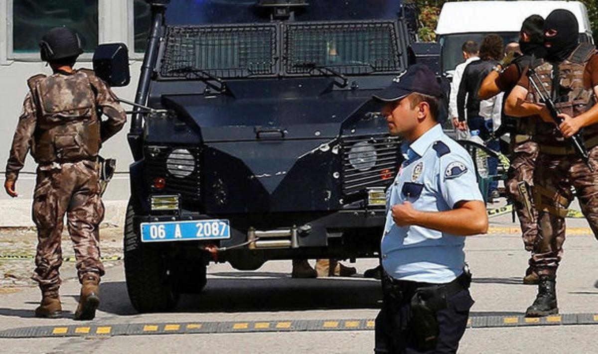 Suicide Bombers blew themselves after being stopped by police in Turkey